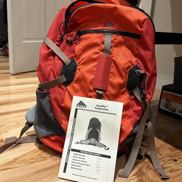 Kelty Radii 27 backpacking pack - Picture 2 of 11